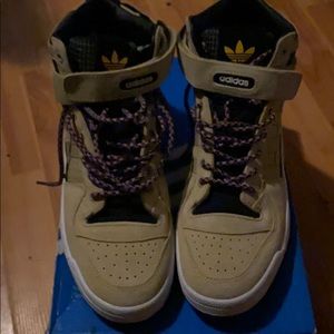 Brand New forum mid addidas